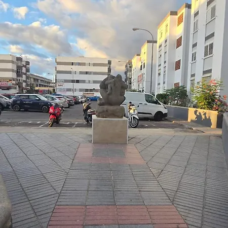 Pensión Plaza Hierro 3*